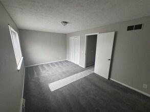 1016 Sunford Ave SE in North Canton, OH - Building Photo - Building Photo