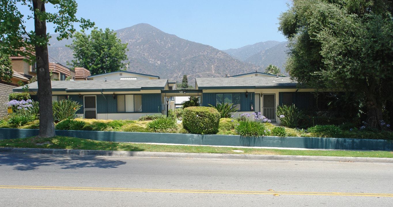 145 E Sierra Madre Blvd in Sierra Madre, CA - Foto de edificio