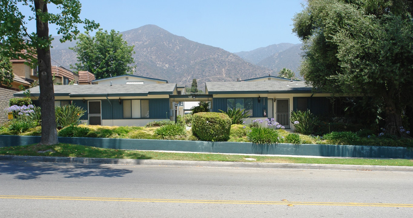 145 E Sierra Madre Blvd in Sierra Madre, CA - Building Photo