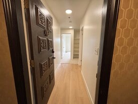 230 W 5th Ave, Unit 303 in San Mateo, CA - Building Photo