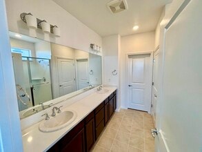 1570 Pinchot Dr in Manteca, CA - Building Photo - Building Photo