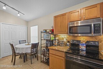 3275 Burdock Ave in Melbourne, FL - Building Photo - Building Photo