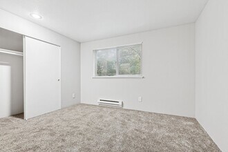 Saratoga in Everett, WA - Building Photo - Building Photo
