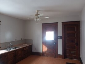 4489 Sandy Lake Rd in Ravenna, OH - Building Photo