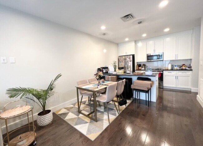 438 McGrath Hwy, Unit 314A