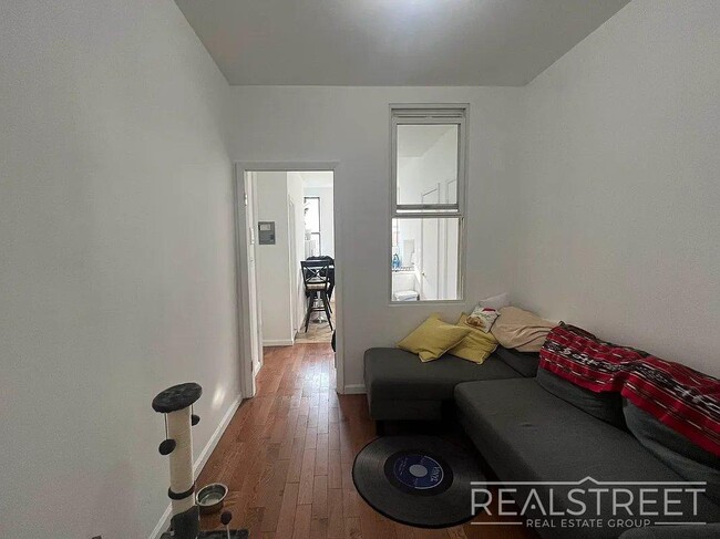 Harman Street, Unit 2RR