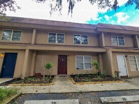 221 Amherst Ave in Sarasota, FL - Building Photo