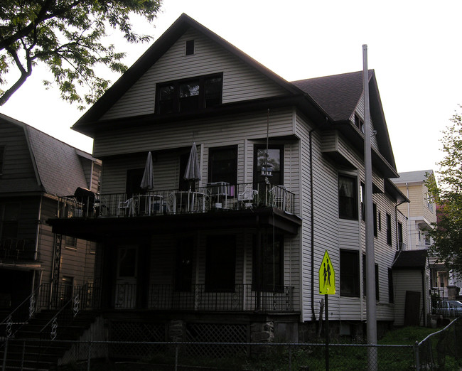 380 Hawthorne Ave