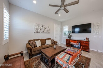 2018 W Sleepy Ranch Rd in Phoenix, AZ - Building Photo - Building Photo