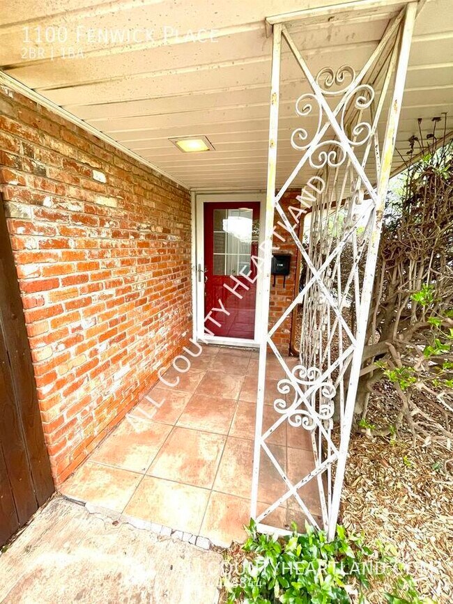 1100 Fenwick Pl in Nichols Hills, OK - Building Photo - Building Photo