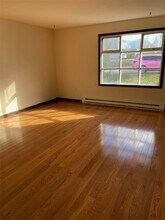 900 Wallace St in Endicott, NY - Foto de edificio - Building Photo