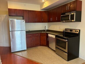 678 N 33rd St in Philadelphia, PA - Building Photo - Building Photo