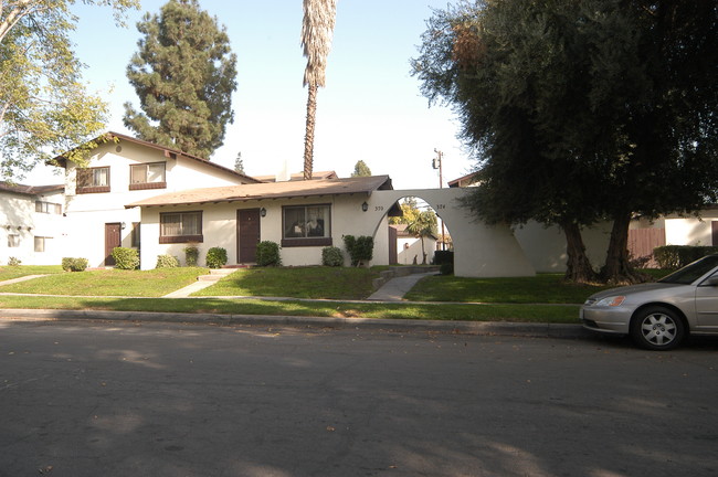 Chu Apartments in Upland, CA - Foto de edificio - Building Photo