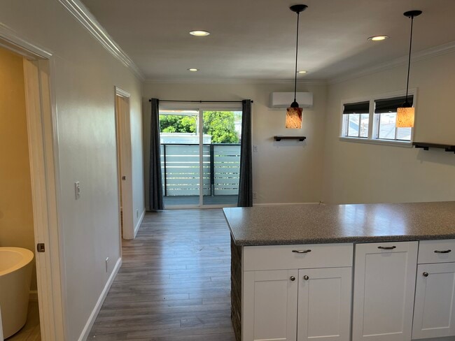 228 Siena Dr in Long Beach, CA - Foto de edificio - Building Photo