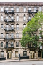 340 East 62nd Street in New York, NY - Building Photo - Building Photo