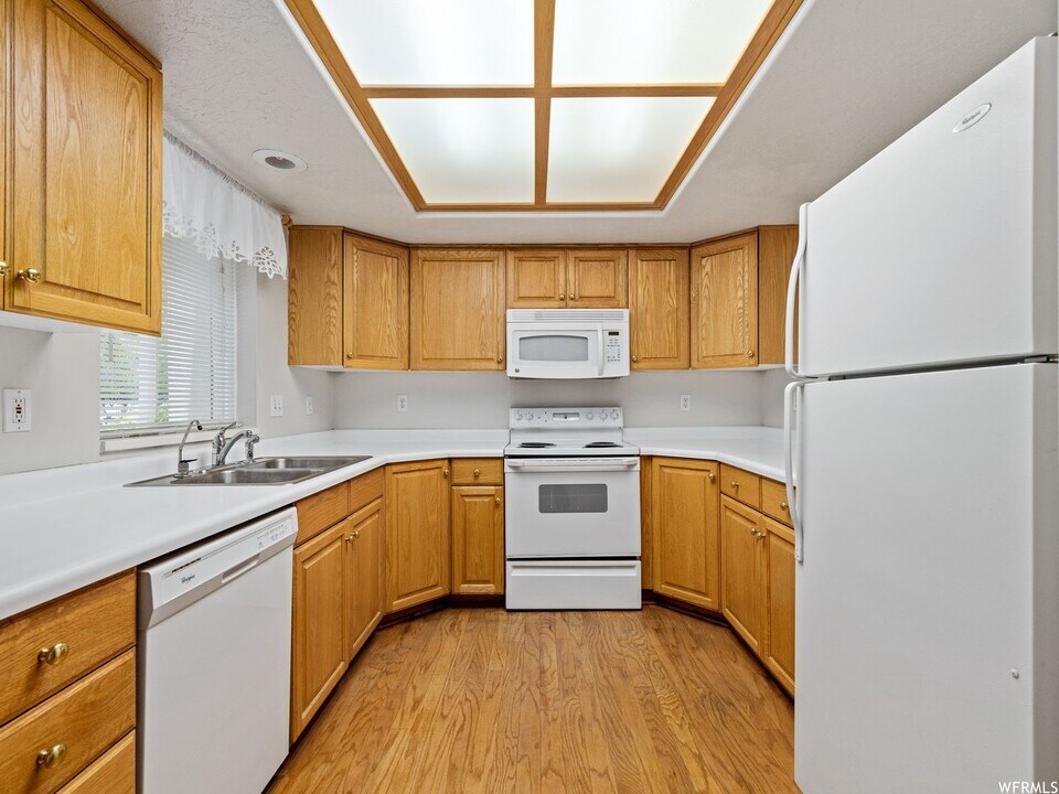 32 S 900 E in Provo, UT - Building Photo