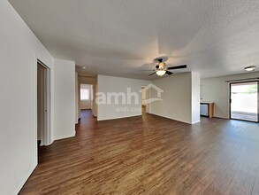 16400 N Lasso Dr in Surprise, AZ - Building Photo - Building Photo