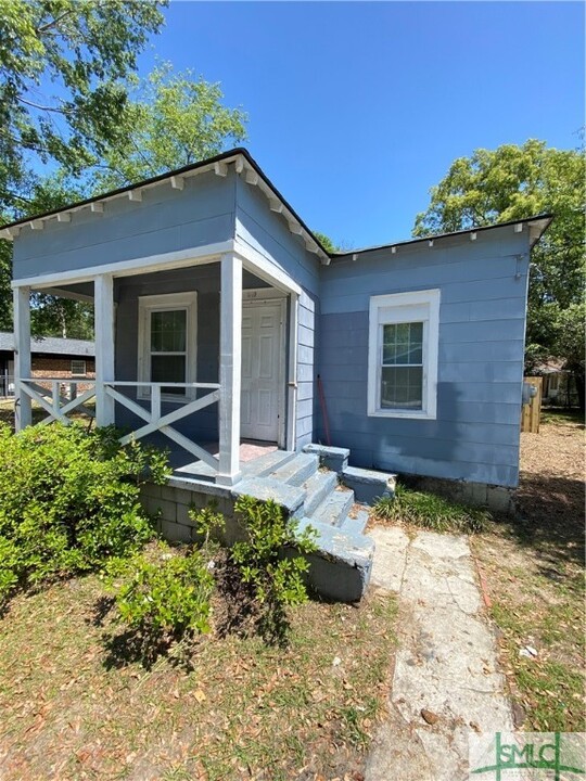 1110 New Jersey Ave in Savannah, GA - Building Photo