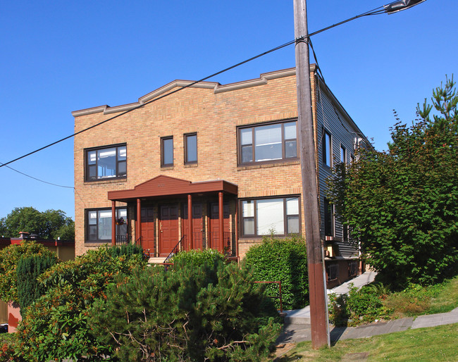 909 4th Ave N in Seattle, WA - Foto de edificio - Building Photo