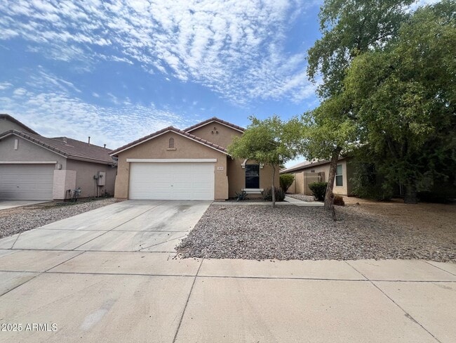 property at 3119 W Silver Creek Dr