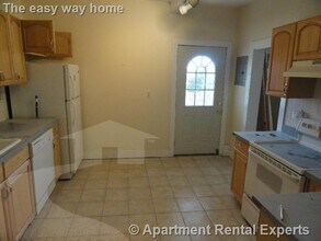 38 Bond St in Somerville, MA - Building Photo - Building Photo