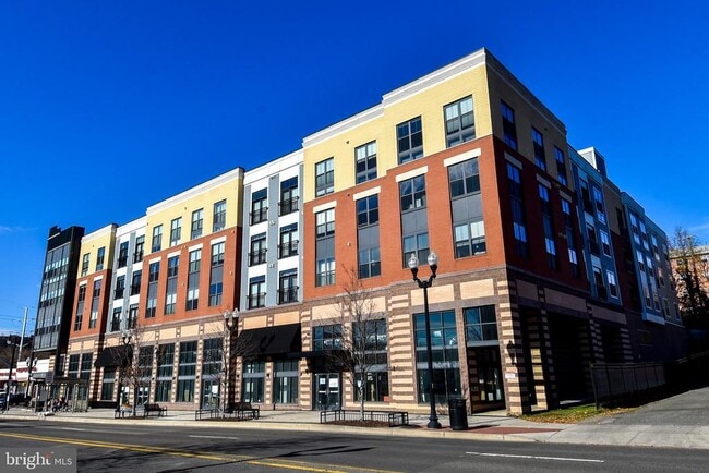 989 S Buchanan St in Arlington, VA - Building Photo - Building Photo