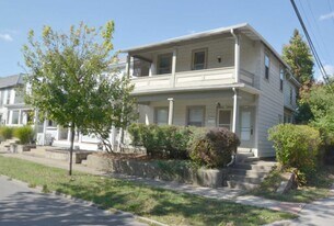 208 W 3rd Ave in Columbus, OH - Building Photo