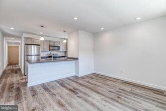 751 N 43rd St in Philadelphia, PA - Building Photo - Building Photo