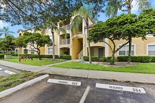 5520 NW 61st St in Coconut Creek, FL - Building Photo