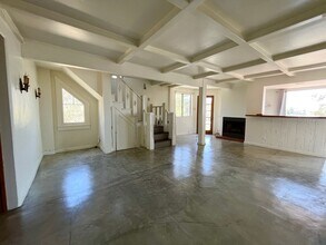 8201 Mannix Dr in Los Angeles, CA - Building Photo - Building Photo