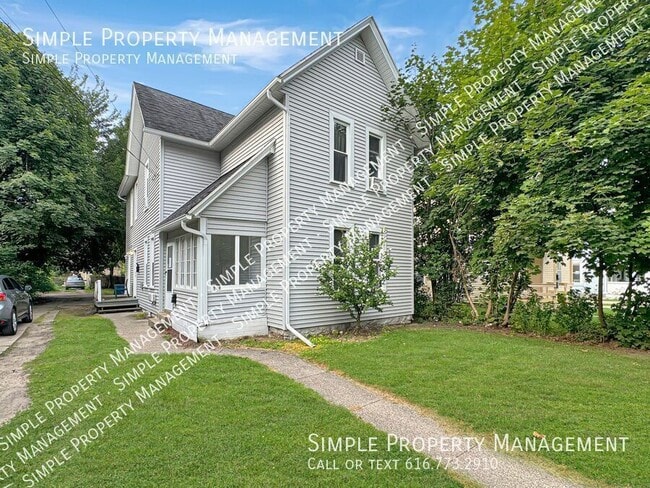 928 Chatham St NW