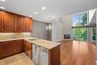 48 Pointe Rok Dr in Worcester, MA - Building Photo - Building Photo
