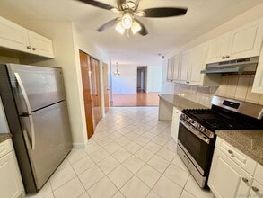 456 E Chester St in Long Beach, NY - Building Photo - Building Photo