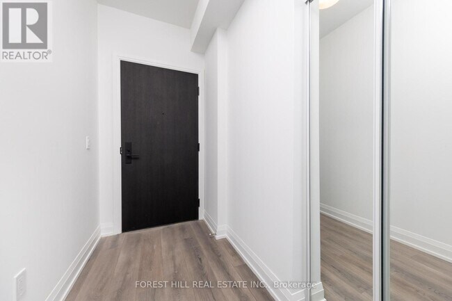 20 Soudan Ave in Toronto, ON - Building Photo - Building Photo