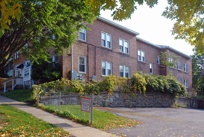 314 Green St in Syracuse, NY - Foto de edificio - Building Photo