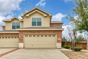 382 Armstrong Ln in Lavon, TX - Building Photo