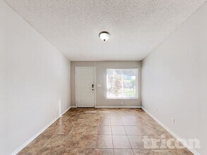 4522 Reynolds Creek Ave in Plant City, FL - Building Photo - Building Photo