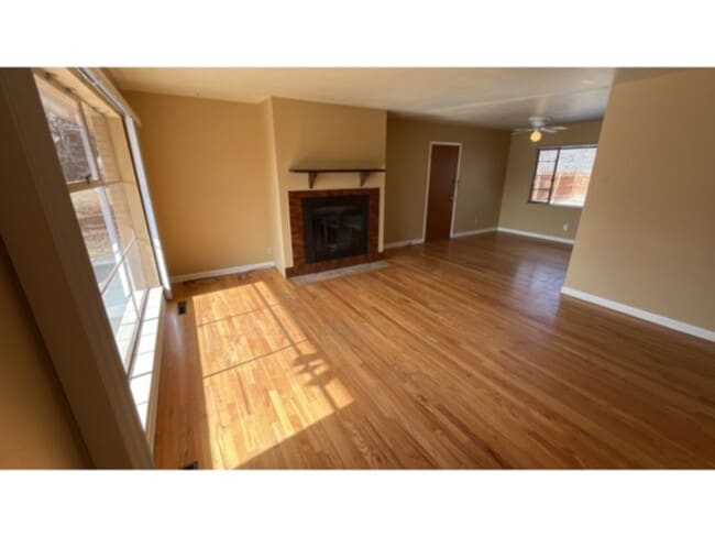 1004 Vega Dr in Colorado Springs, CO - Building Photo - Building Photo