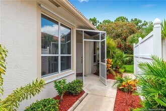 6797 SE Warwick Ln in Stuart, FL - Building Photo - Building Photo
