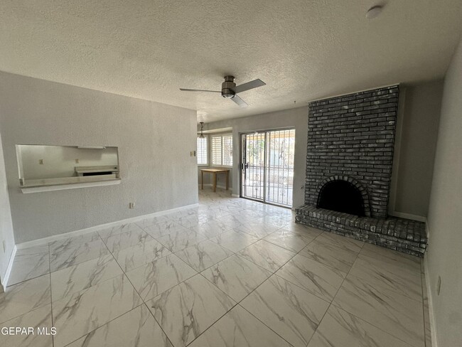 10838 Valle Grande Ct in El Paso, TX - Building Photo - Building Photo