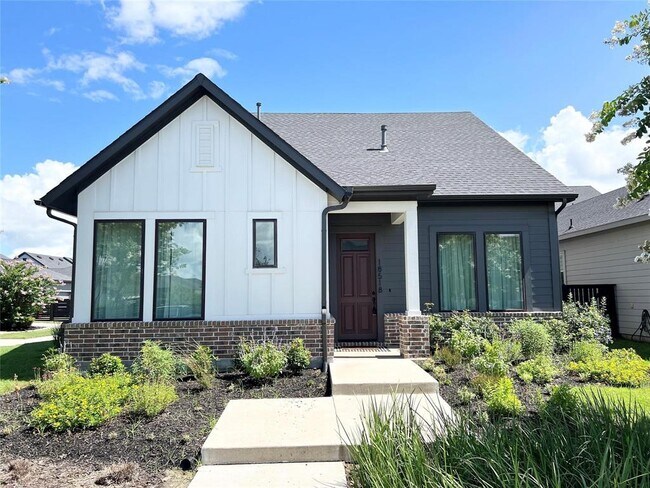property at 18518 Parkland Xing