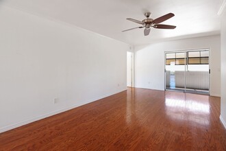 5956 7th Ave W in Bradenton, FL - Building Photo - Building Photo