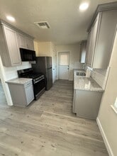 317 Toomey St in Lemoore, CA - Building Photo - Building Photo