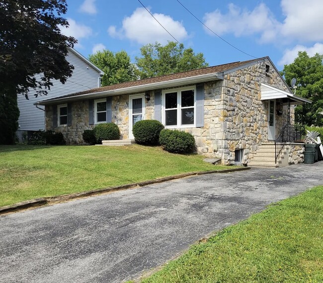 340 Ridge Ave