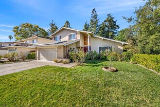 40232 San Sebastian Pl in Fremont, CA - Building Photo - Building Photo