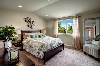 20005 Poplar Way in Lynnwood, WA - Building Photo - Building Photo