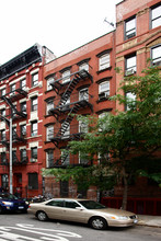 239 Henry St in New York, NY - Building Photo - Building Photo