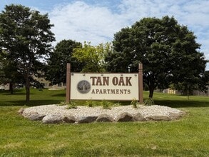 Tan Oak Apartments in Twin Lakes, WI - Foto de edificio - Interior Photo