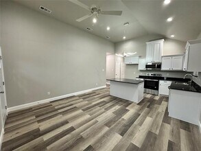 3307 Langford St in Greenville, TX - Foto de edificio - Building Photo