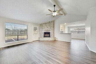 2822 Forest Point Dr in League City, TX - Building Photo - Building Photo